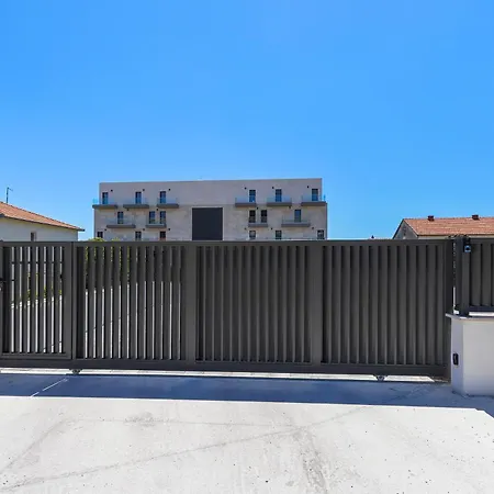 Royal Dutch At Sea تروغير