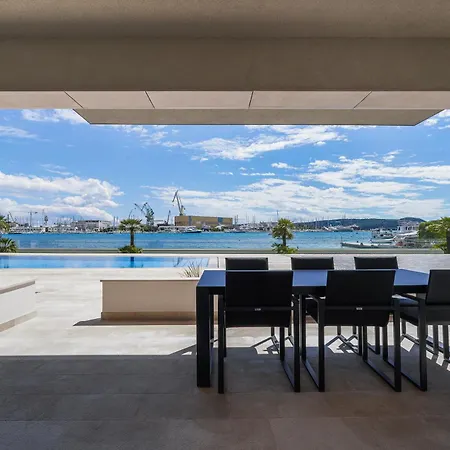 Royal Dutch At Sea Apartman Trogir