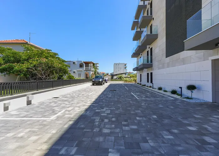 Royal Dutch At Sea * Trogir